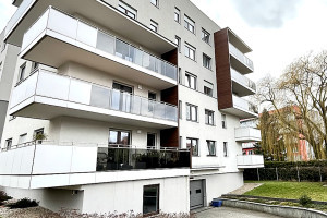 |***  MIESZKANIE / APARTAMENT DO WYNAJĘCIA  w BLOKU z WINDĄ - Najlepsza LOKALIZACJA  -🚗 MIEJSCE W HALI GARAŻOWEJ DLA AUTA + KOMÓRKA LOKATORSKA W CENIE WYNAJMU -Solankowa Aleja !!!