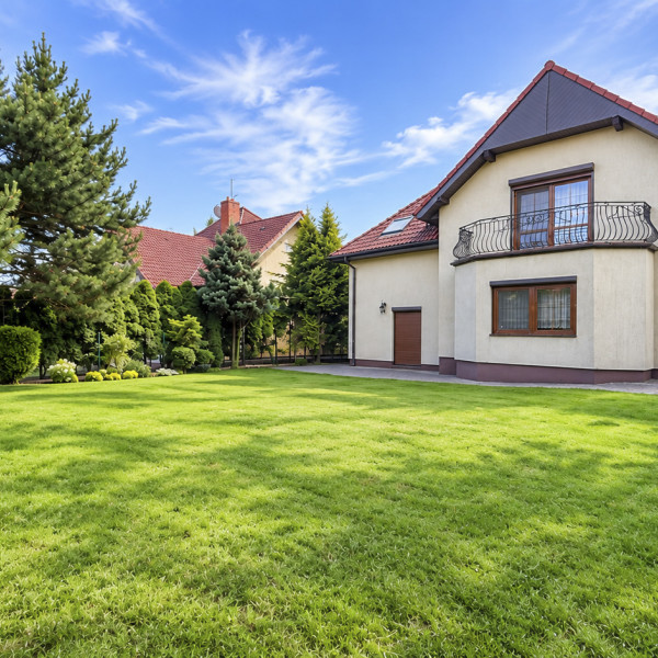 * 🏡 RODZINNY DOM Z OGRODEM i 2 STANOWISKOWYM GARAŻEM – INOWROCŁAW ul. SZYMBORSKA 101 *!
