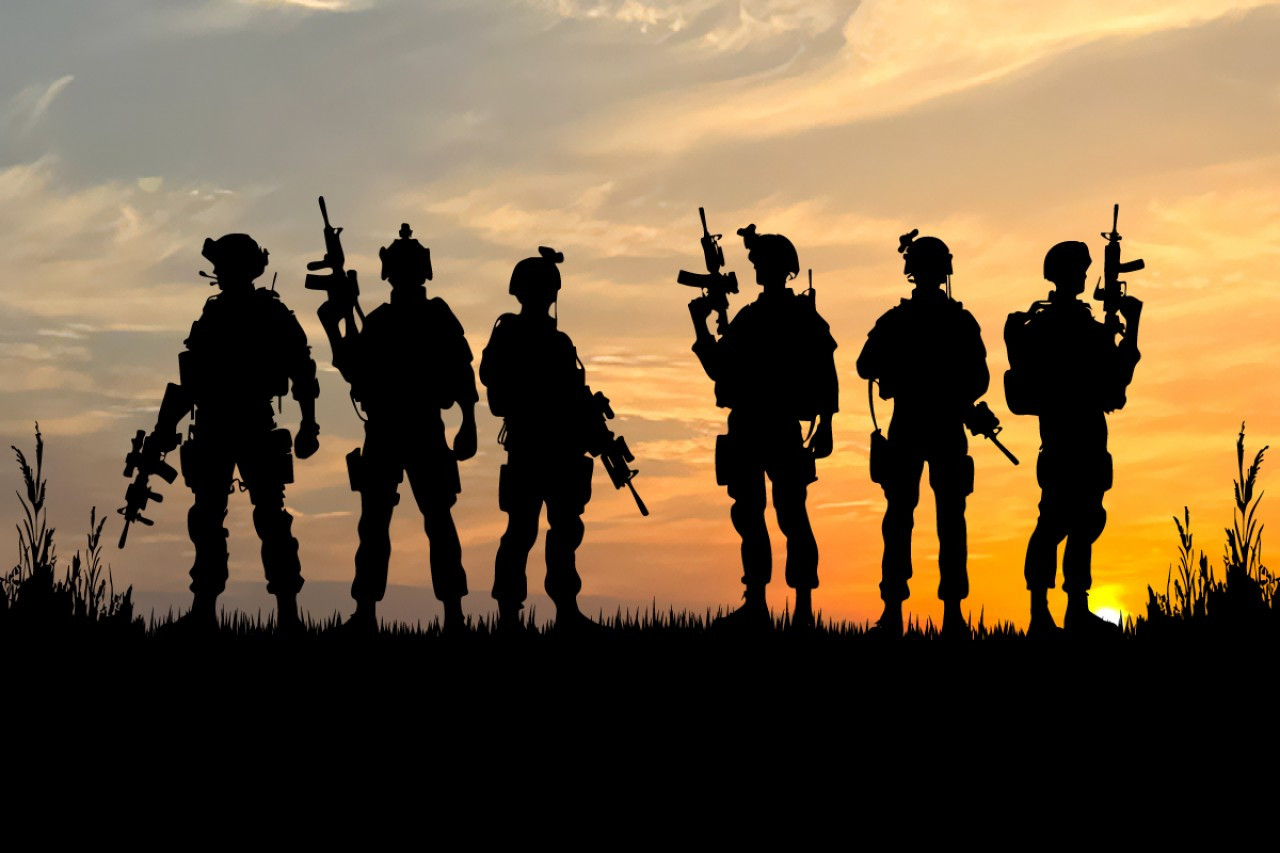 oddzial-na-tle-zachodu-slonca-1280