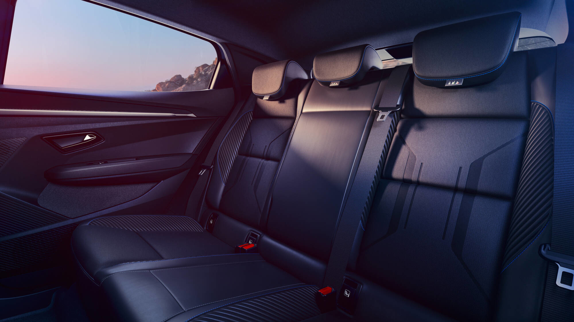 new-renault-megane-e-tech-electric-18