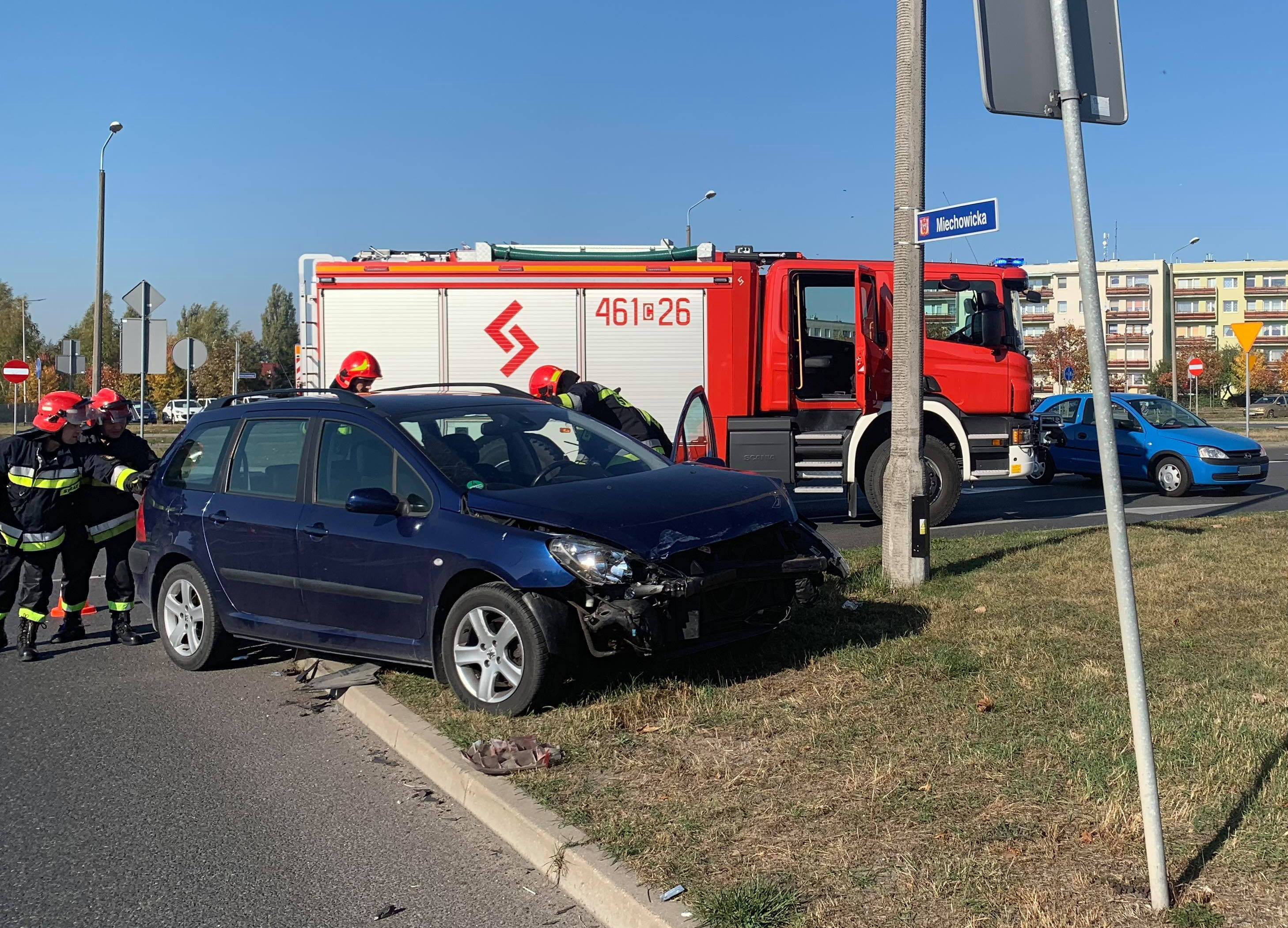 44023316_158694768411085_2699624976918511616_n