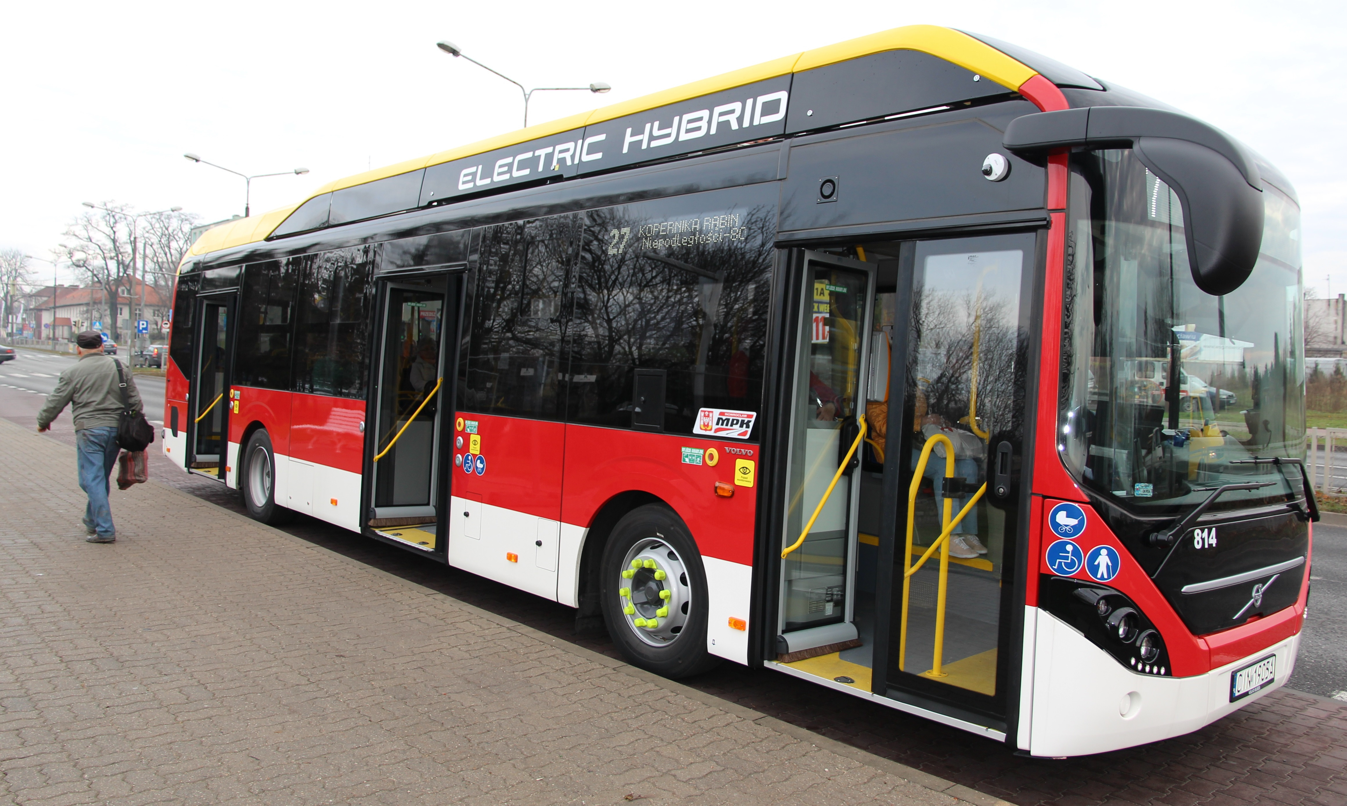 Nowe autobusy wyjechały na ulice 01