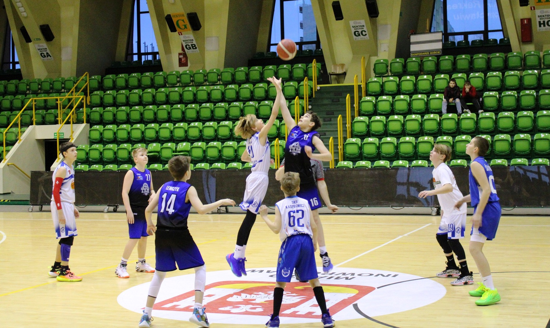 332223712_915332106471445_1372206840019347828_n