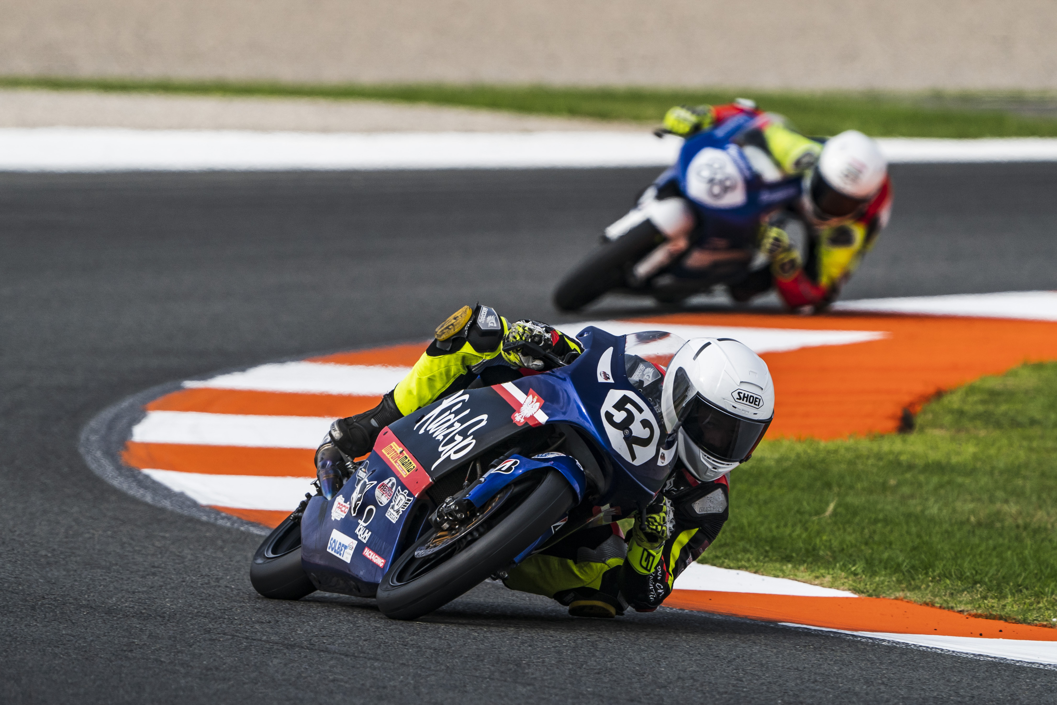 4cdf3f6b-b07e-a0e6-bd68-5487c972fa05