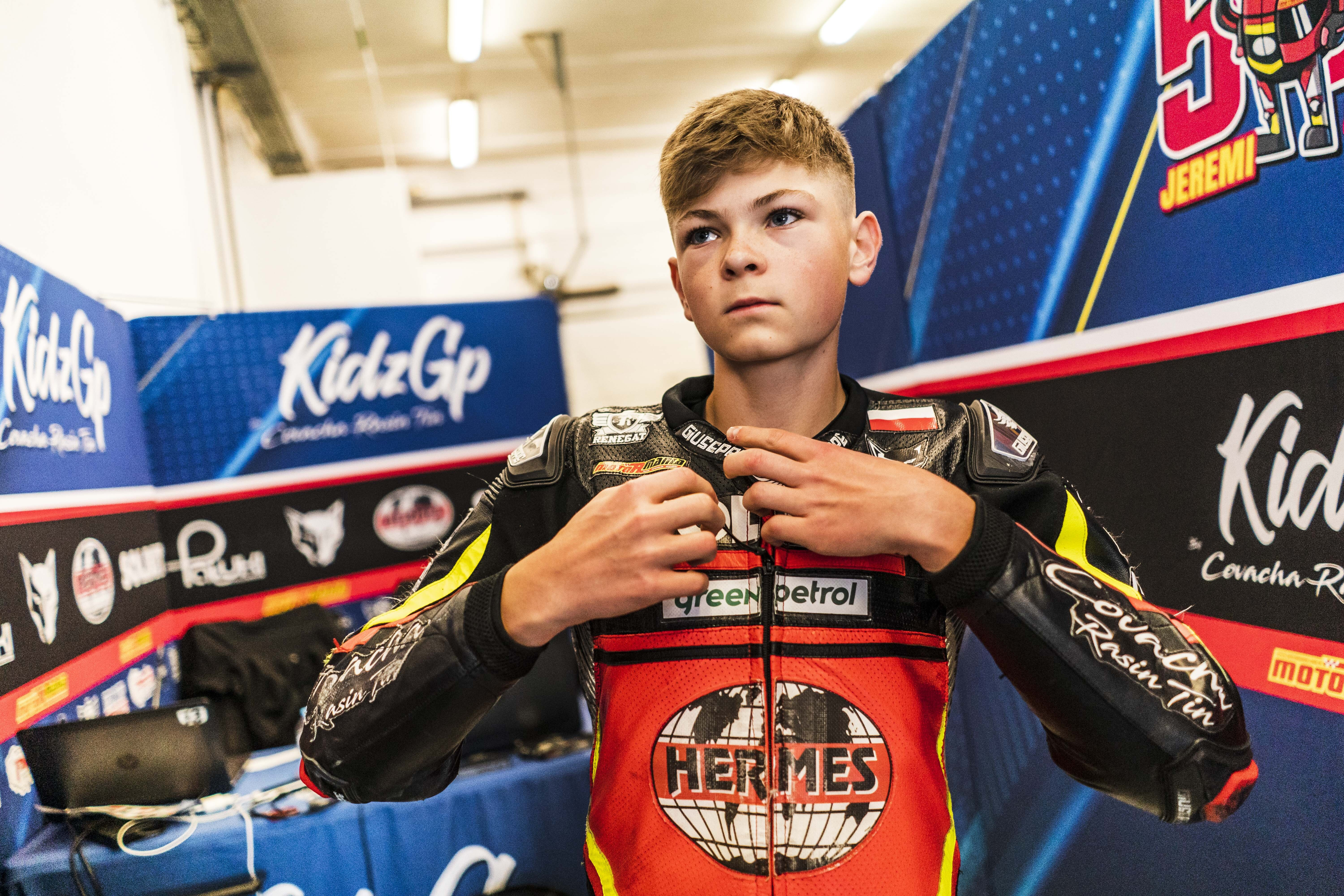 80f4808f-210a-42a6-2cae-be80607b3d3b