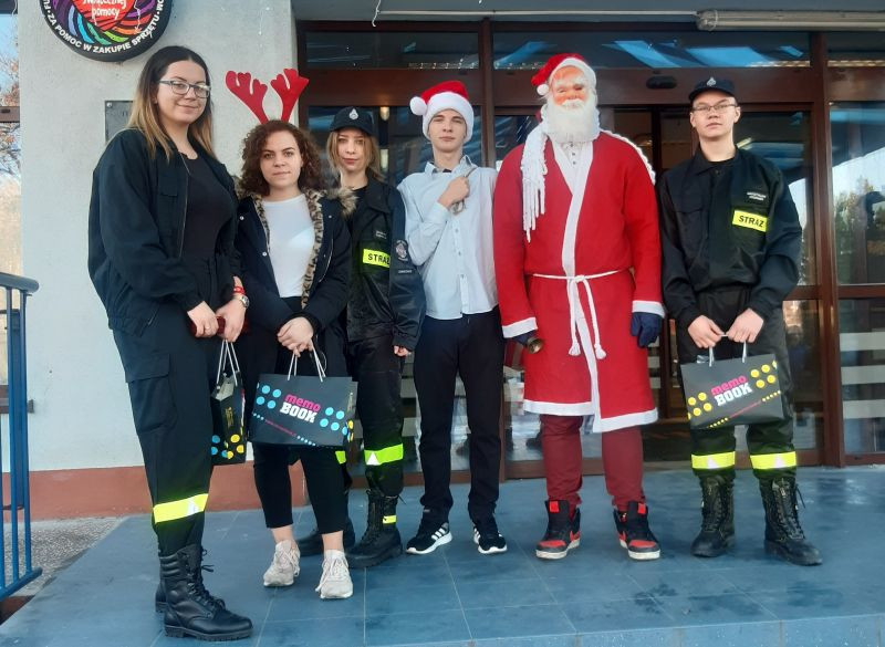 d5306048a4bac3b713cfaf5e43d44206