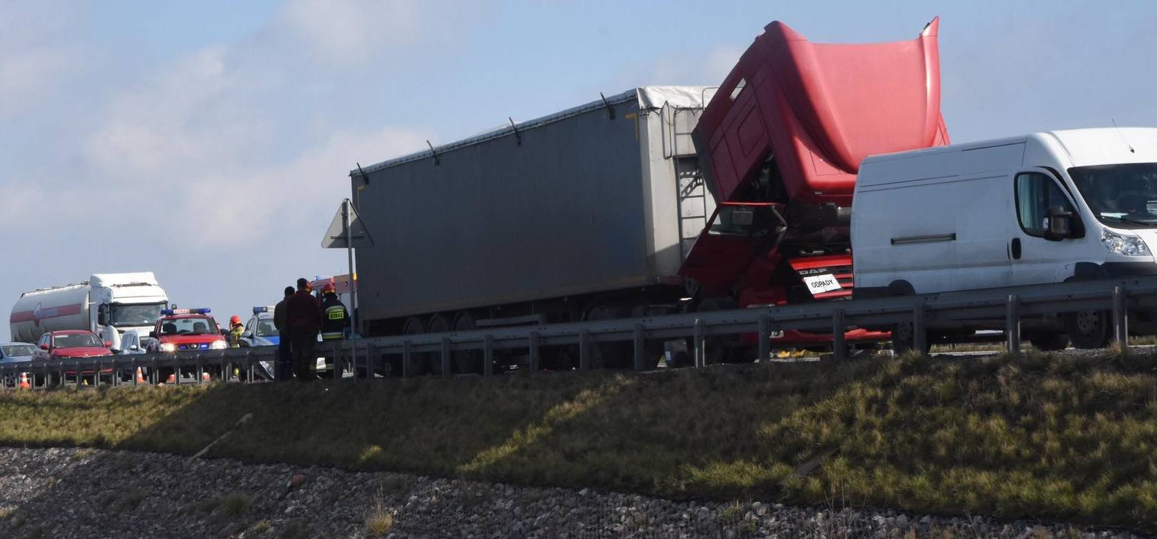 89603553_208391736904379_5980148588473221120_n