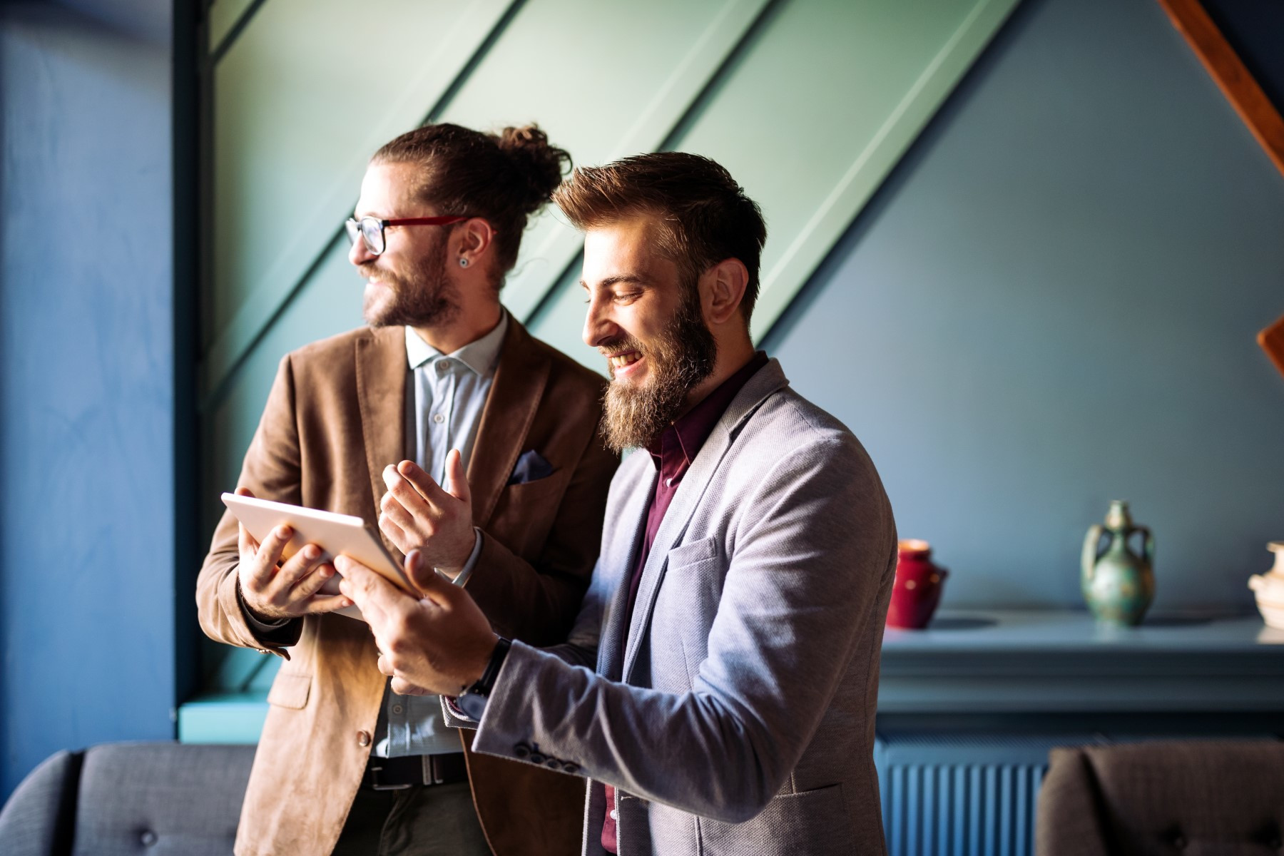 casualowe-stylizacje-ze-sportowa-marynarka-w-roli-glownej