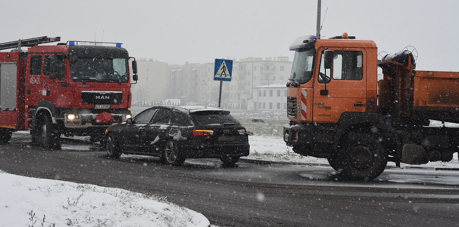 Inowrocław - Kolizja dwóch aut na osiedlu Rąbin