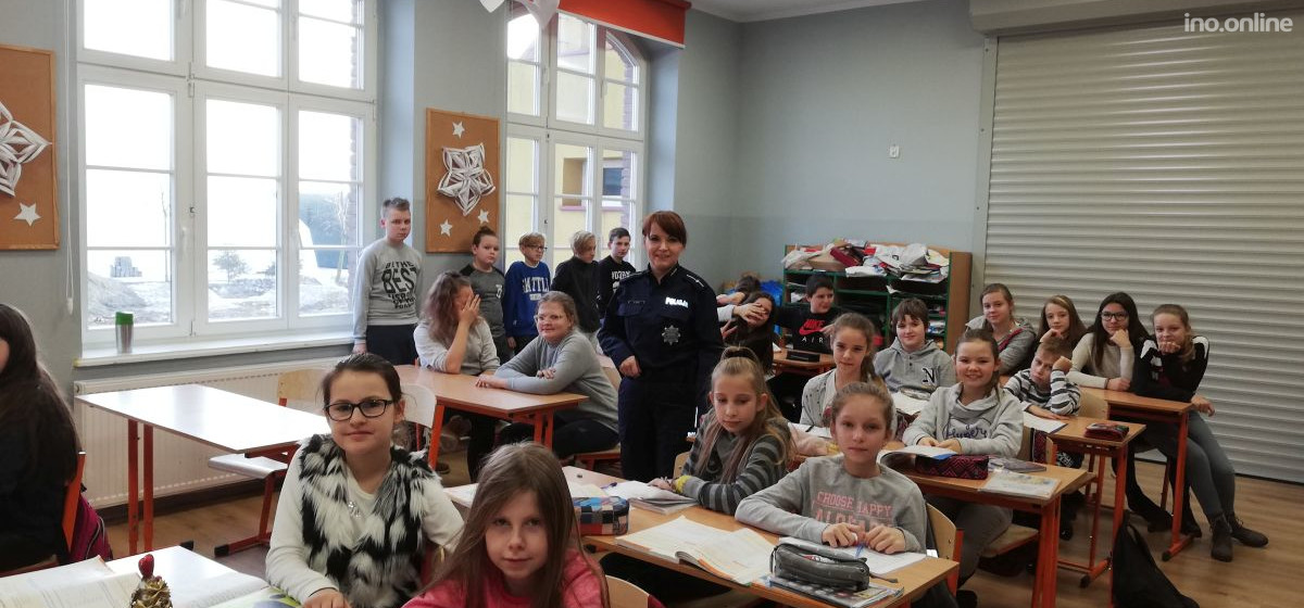Kruszwica - Policja w szkołach. Prewencyjnie