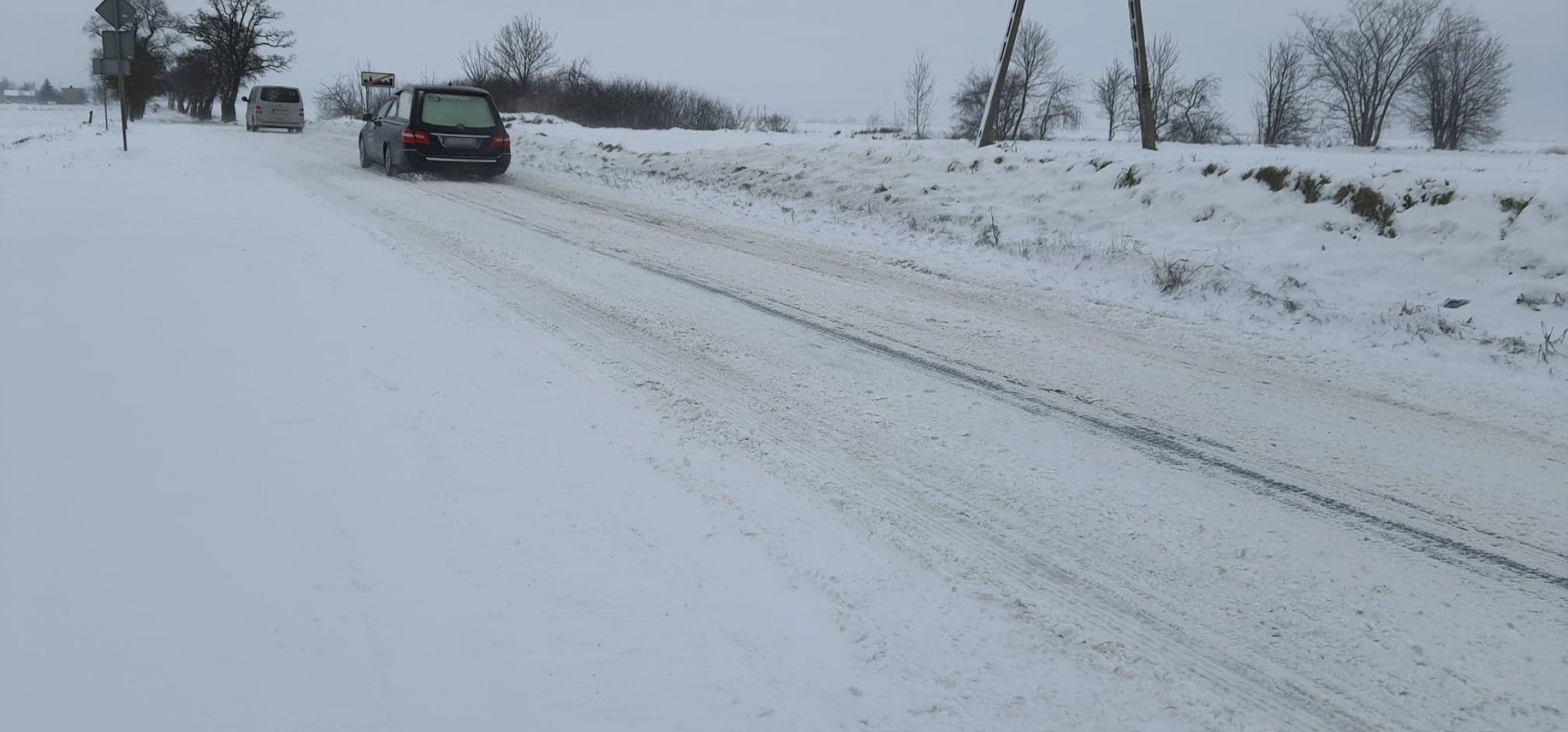 Inowrocław - Coraz trudniejsze warunki na drogach