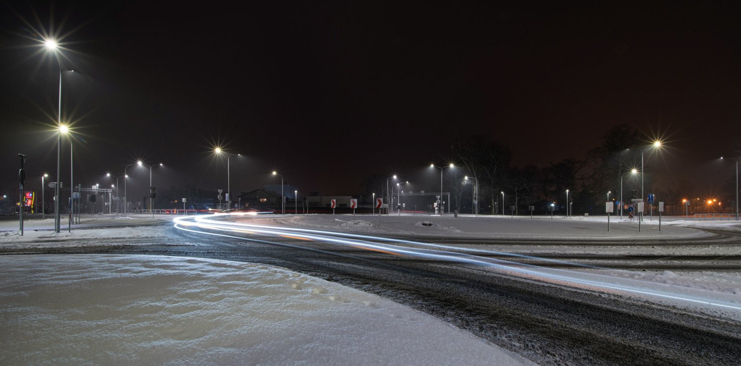 Inowrocław - Nowe rondo w śnieżnej scenerii
