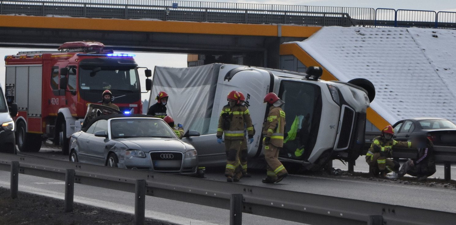 Inowrocław - Wypadek na obwodnicy. Droga zablokowana