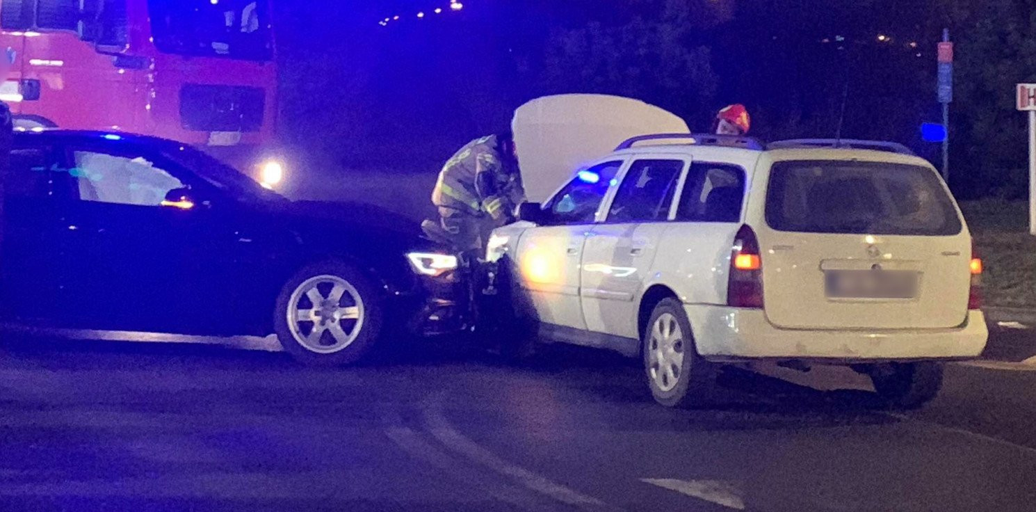 Inowrocław - Zderzenie audi i opla na Rąbinie