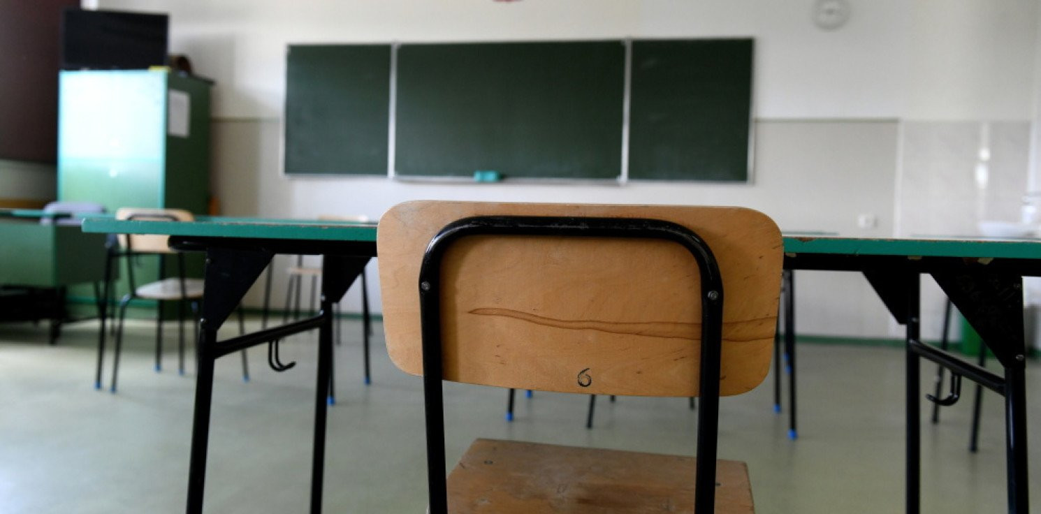 Kraj - Czarnek: na 99 proc. od początku lutego uczniowie nie wrócą do szkół