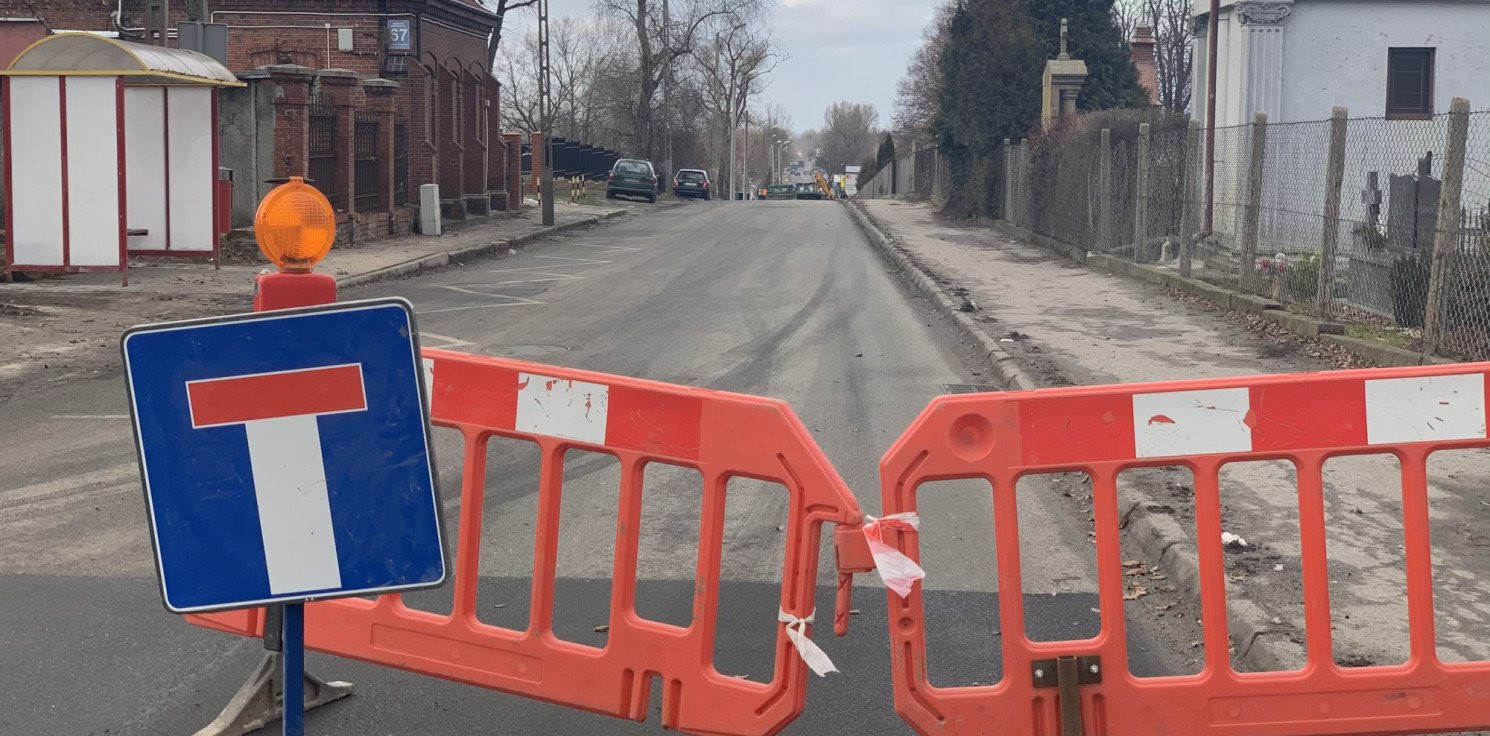 Inowrocław - Zamknięta ulica. Przez awarię wodociągu