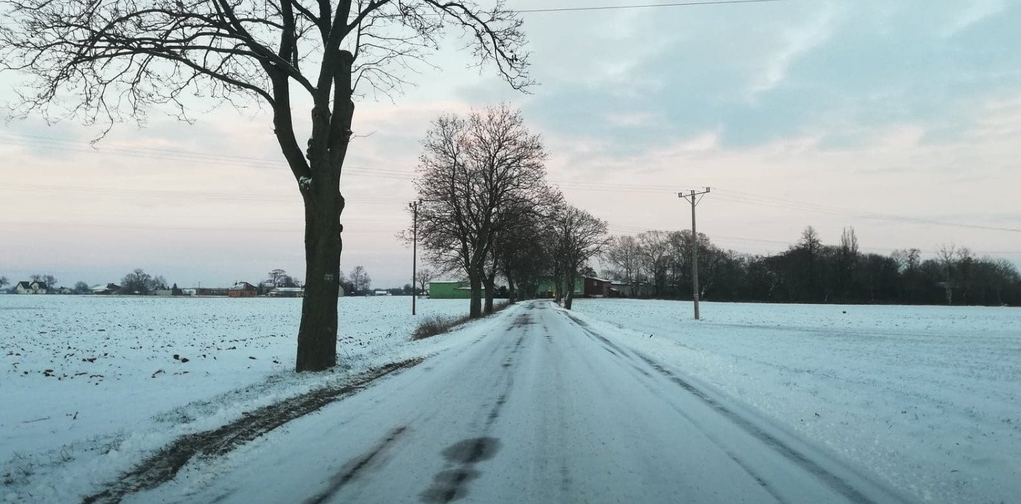 Inowrocław - Uwaga, na drogach wciąż ślisko