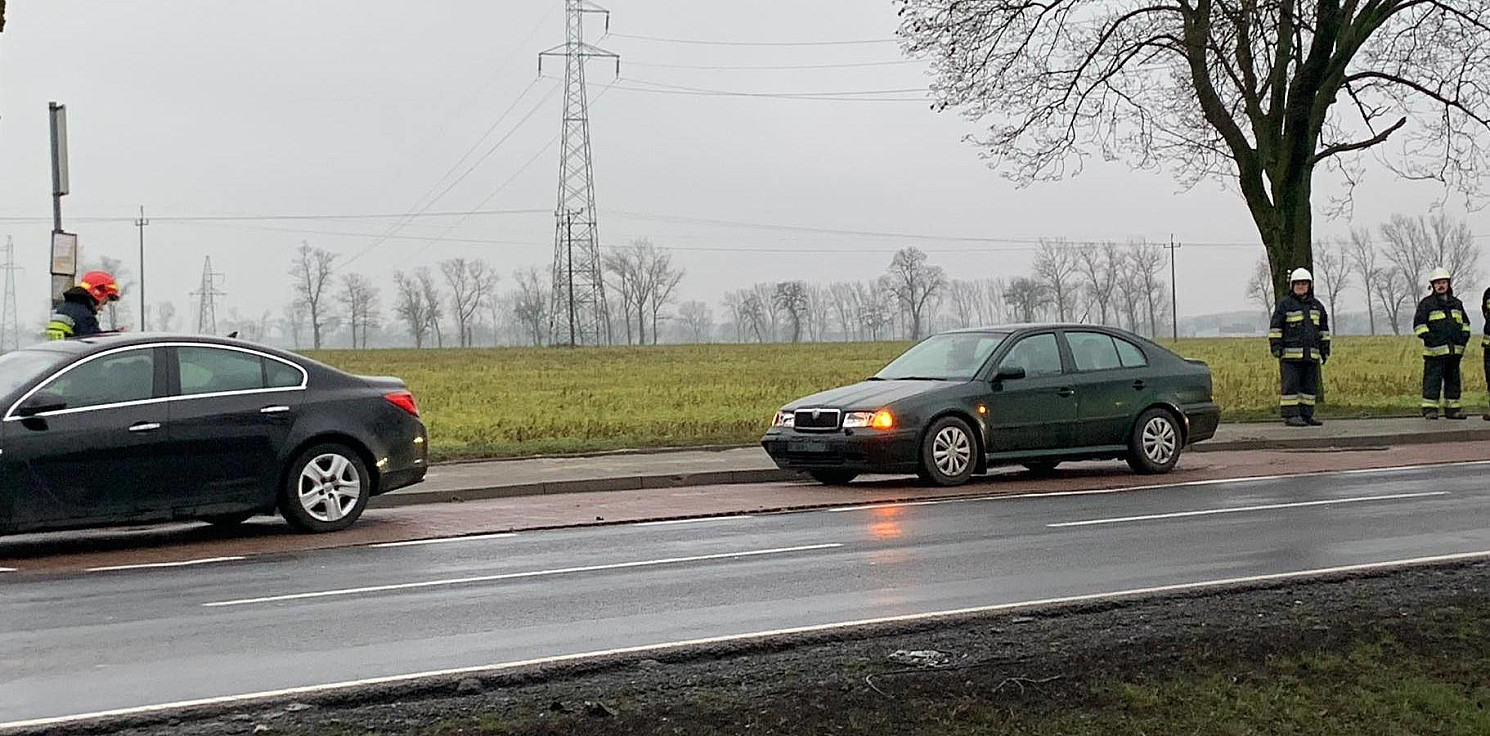 Gniewkowo.online - Zderzenie dwóch aut na krajowej "15"