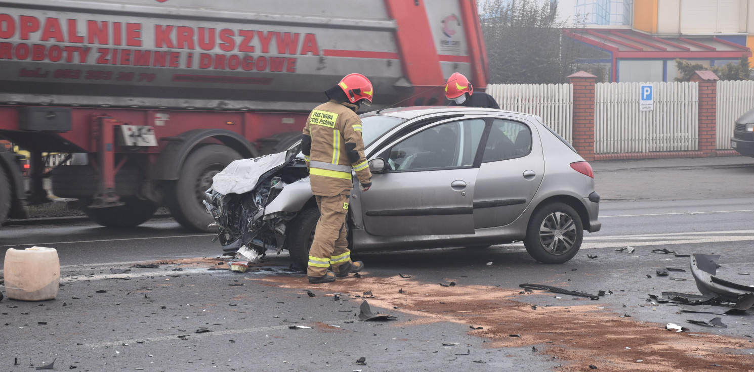 Inowrocław - Wypadek na Poznańskiej. 28-latka straciła "prawko"