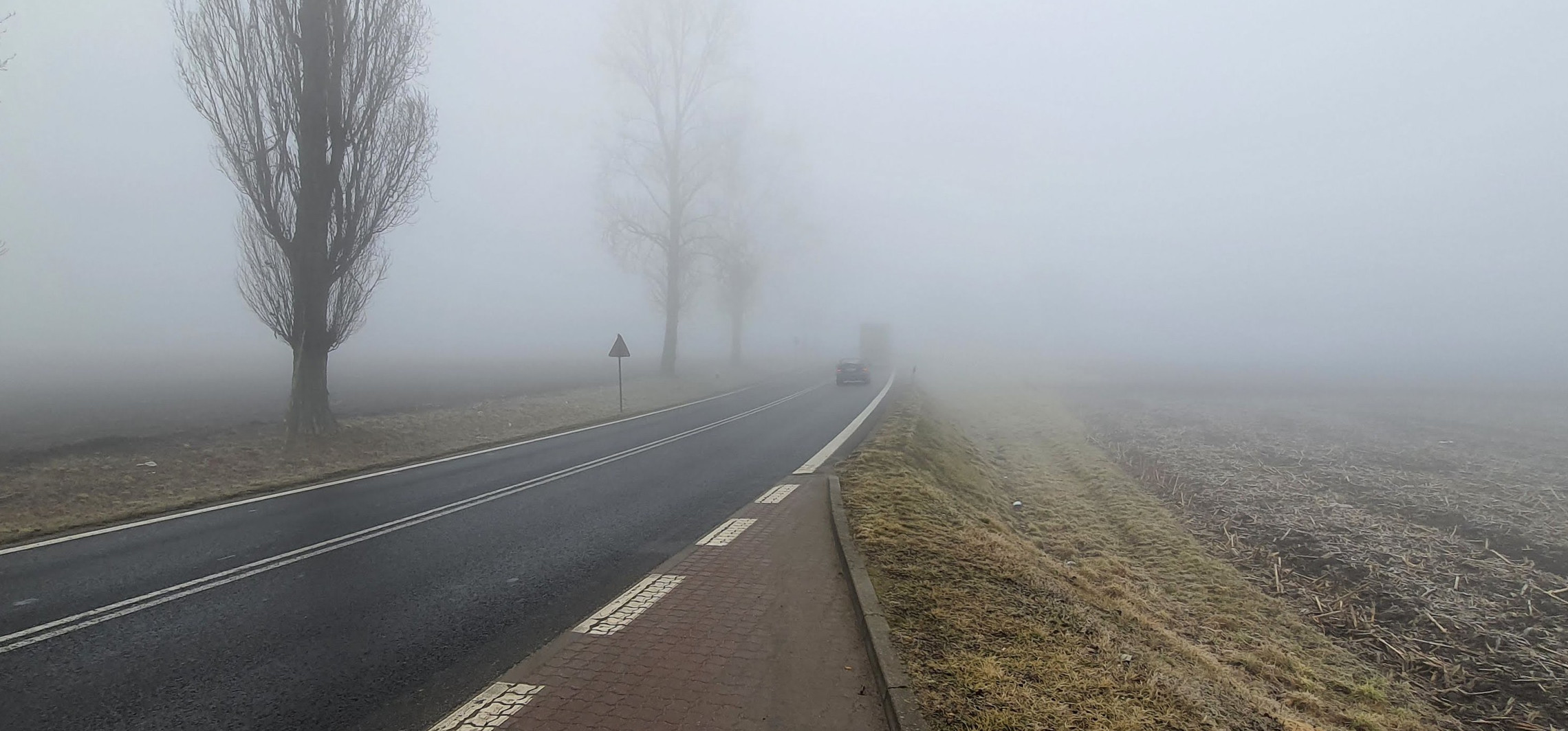 Inowrocław - Jest gęsta mgła. Włącz światła!