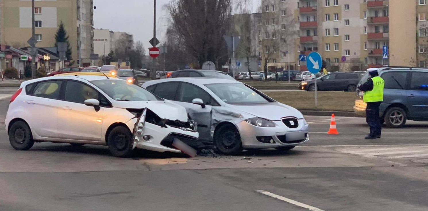 Inowrocław - Zderzenie dwóch aut na Rąbinie