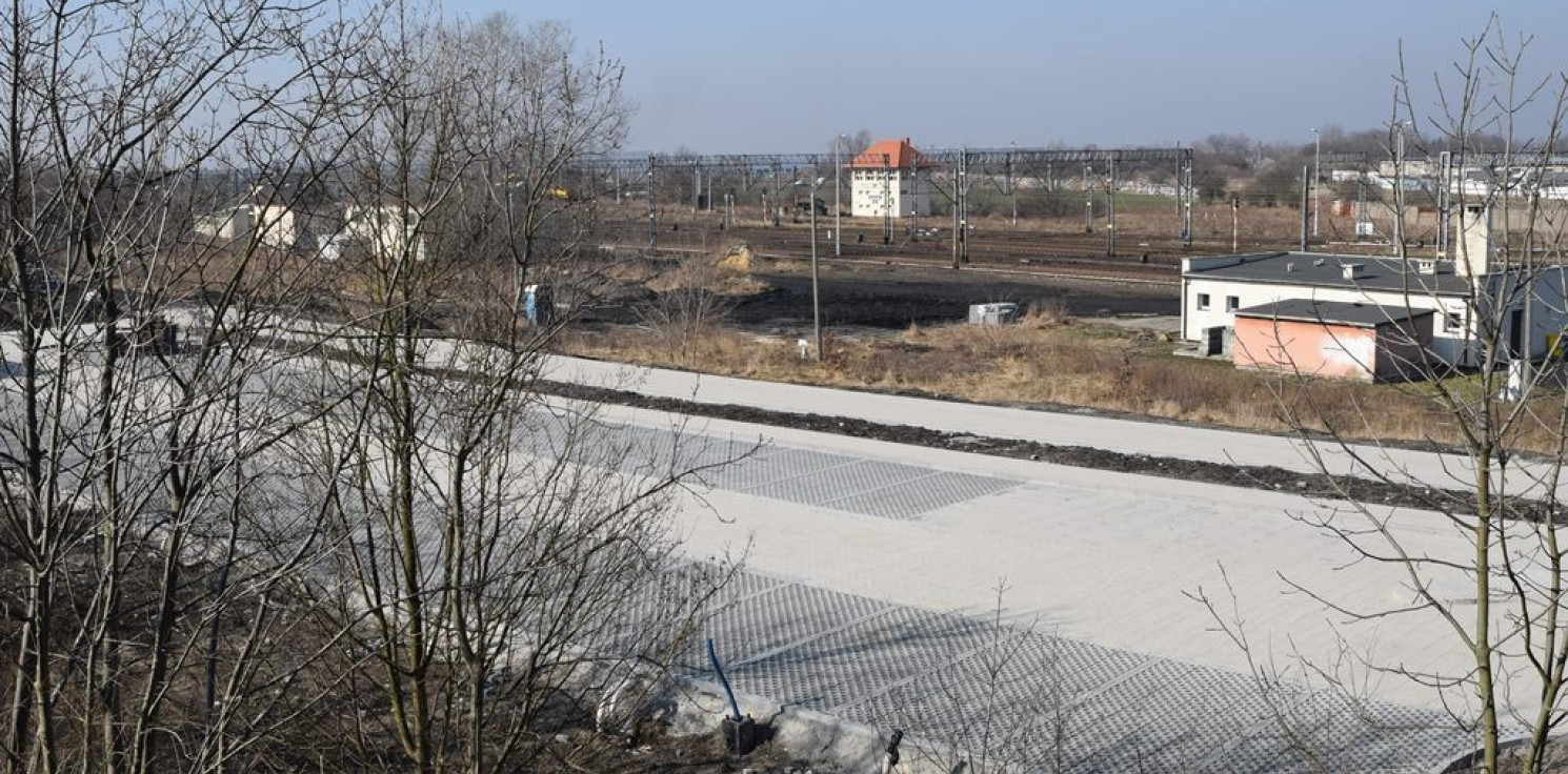 Inowrocław - Parking za solankowym wałem niemal gotowy