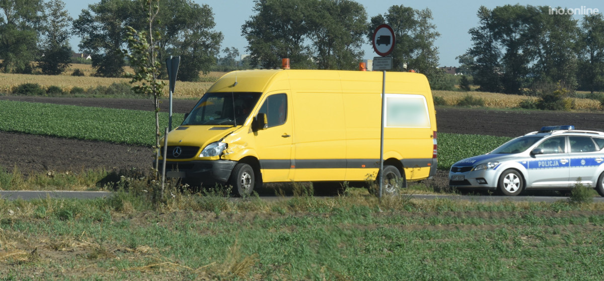 Pakość - Dwie kolizje - w Trlągu i koło Pakości