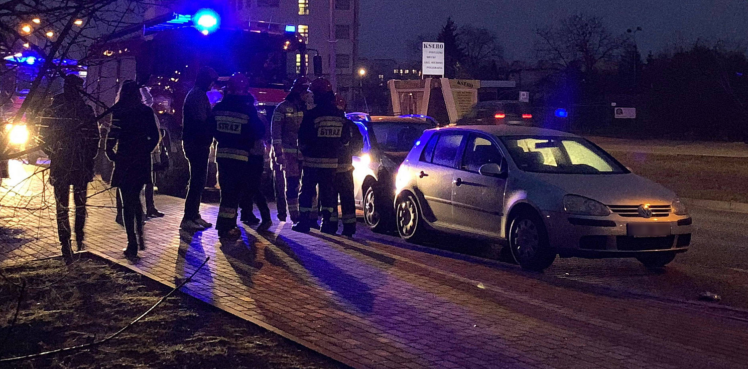 Inowrocław - Kolizja dwóch aut na al. Niepodległości