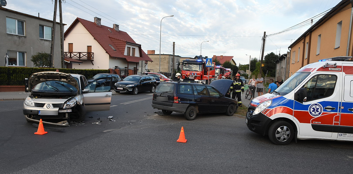 Pakość.online - Wypadek w Pakości, jedna osoba ranna