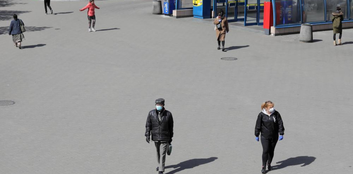 Kraj - Niedzielski: decyzje w sprawie noszenia maseczek na świeżym powietrzu - za tydzień