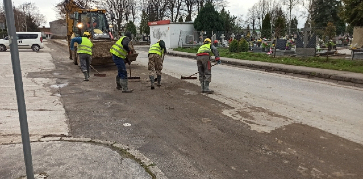 Inowrocław - Mieszkańcy narzekają na zabłoconą ulicę. Przez budowę