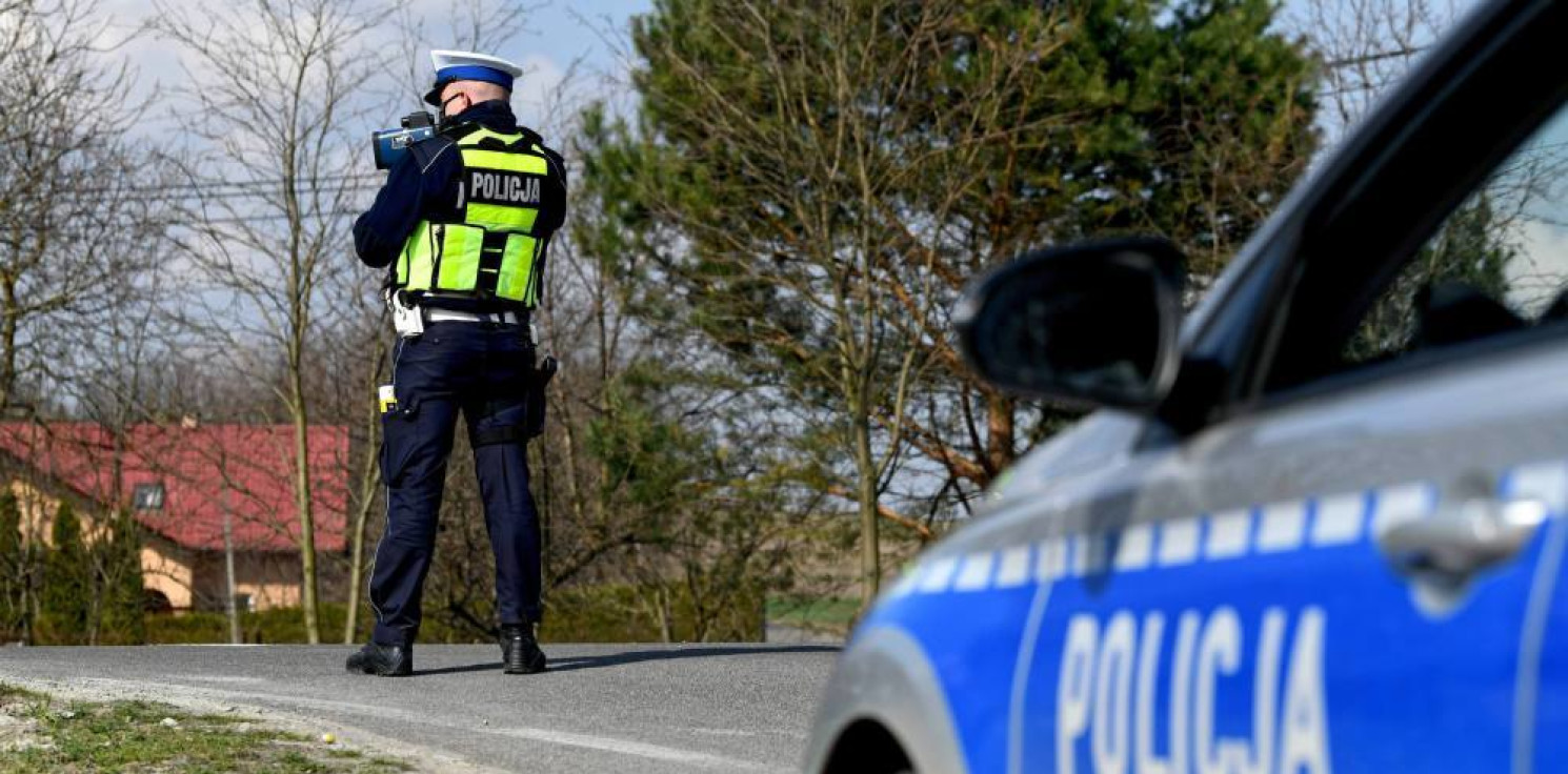 Kraj - KGP: więcej policjantów na drogach w czasie majówki. Wciąż panuje stan epidemii