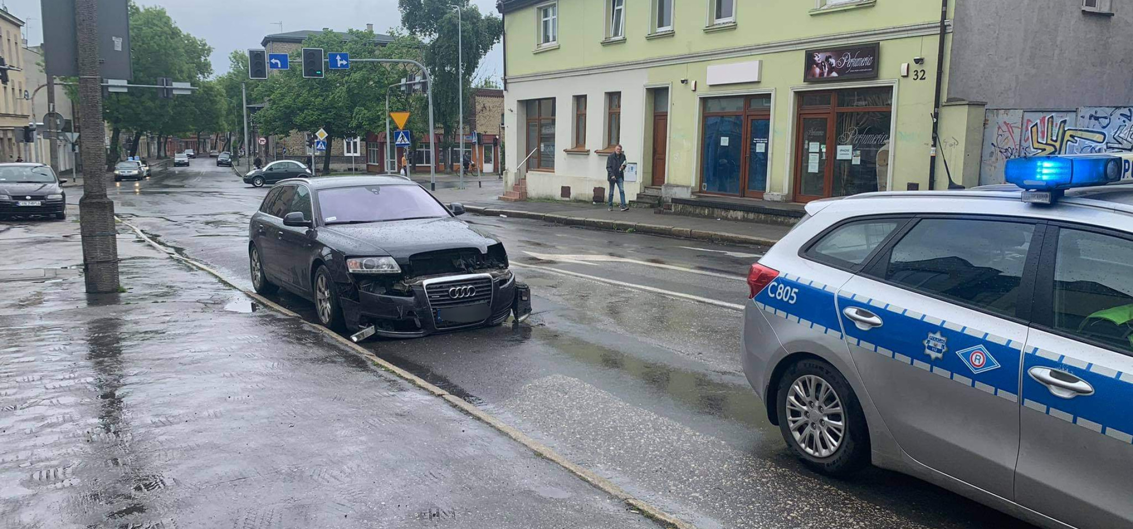 Inowrocław - Zderzenie dwóch aut na ulicy Świętego Ducha