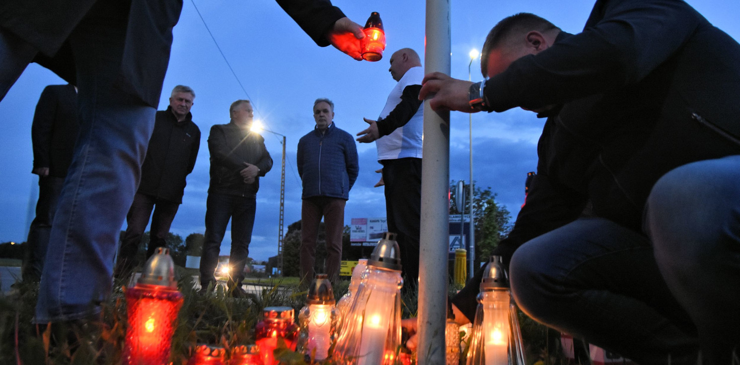 Inowrocław - Na ul. Pileckiego o 21.30 zapłonęły znicze