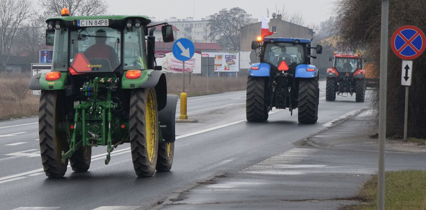Region - Rolnicy blokują krajową "piętnastkę"
