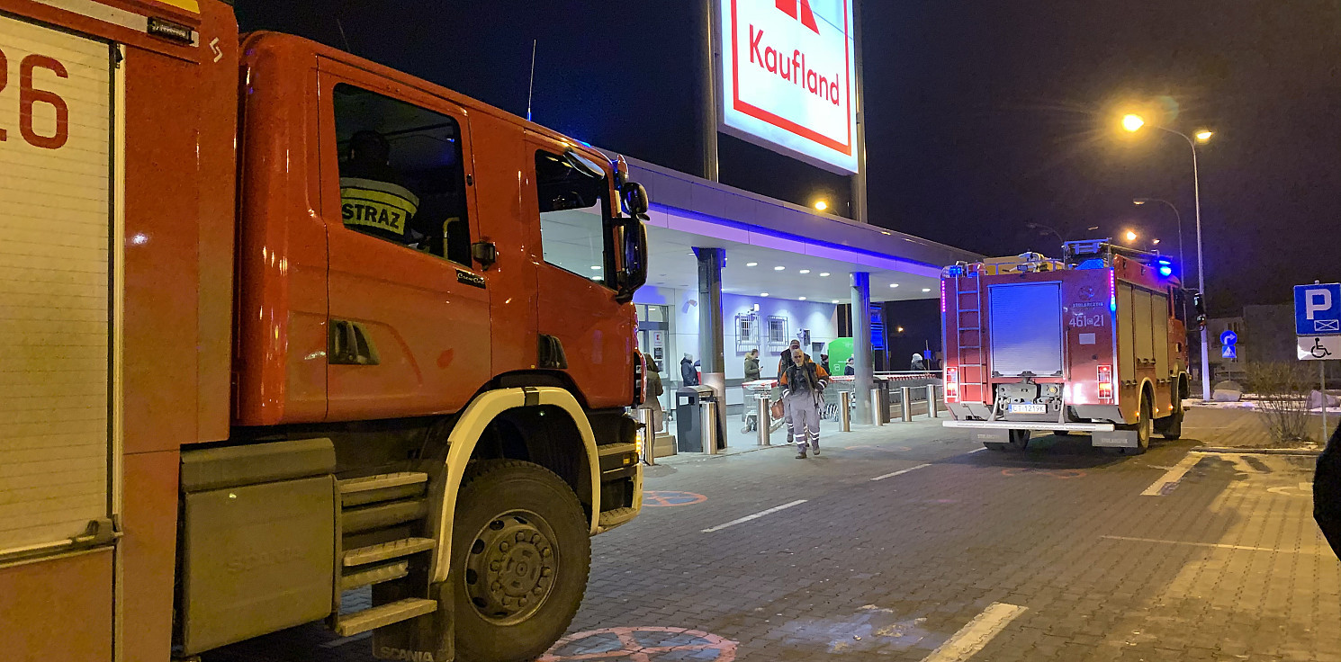 Inowrocław - Alarm bombowy w Kauflandzie