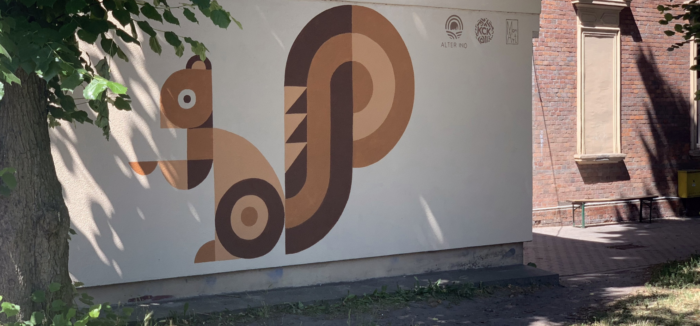 Inowrocław - Nowy mural. Z wiewiórką w roli głównej