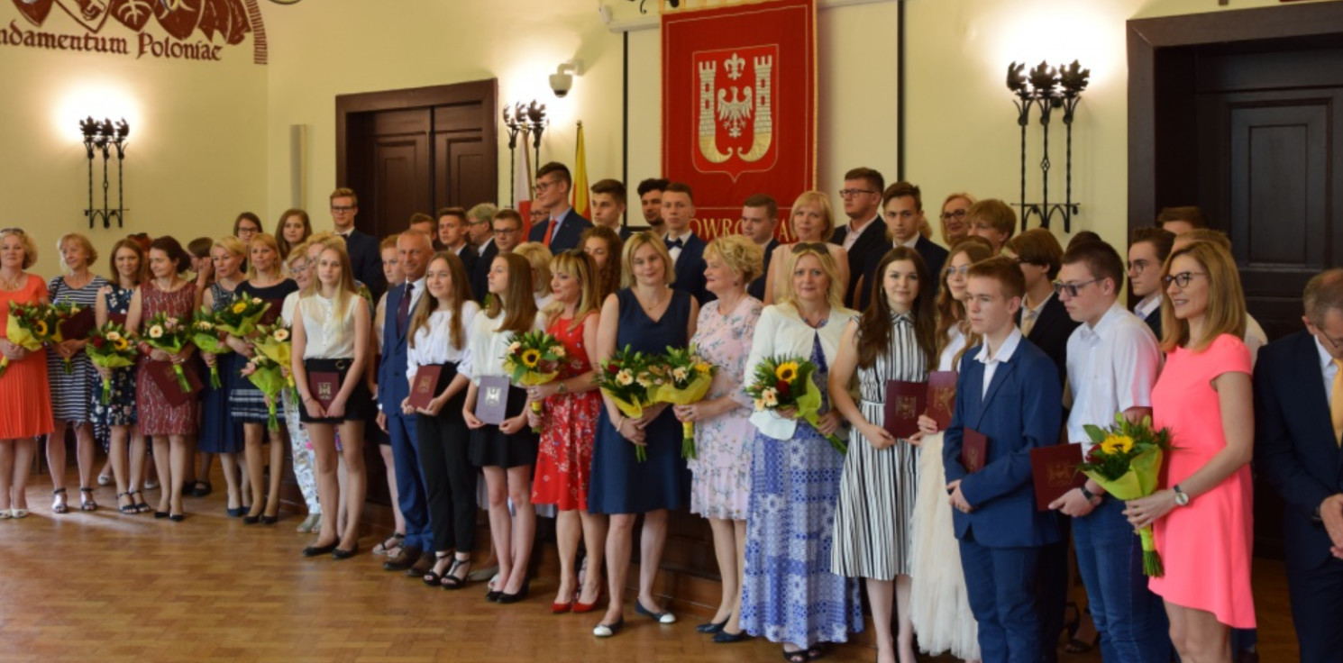 Inowrocław - Najlepsi uczniowie otrzymają listy gratulacyjne 
