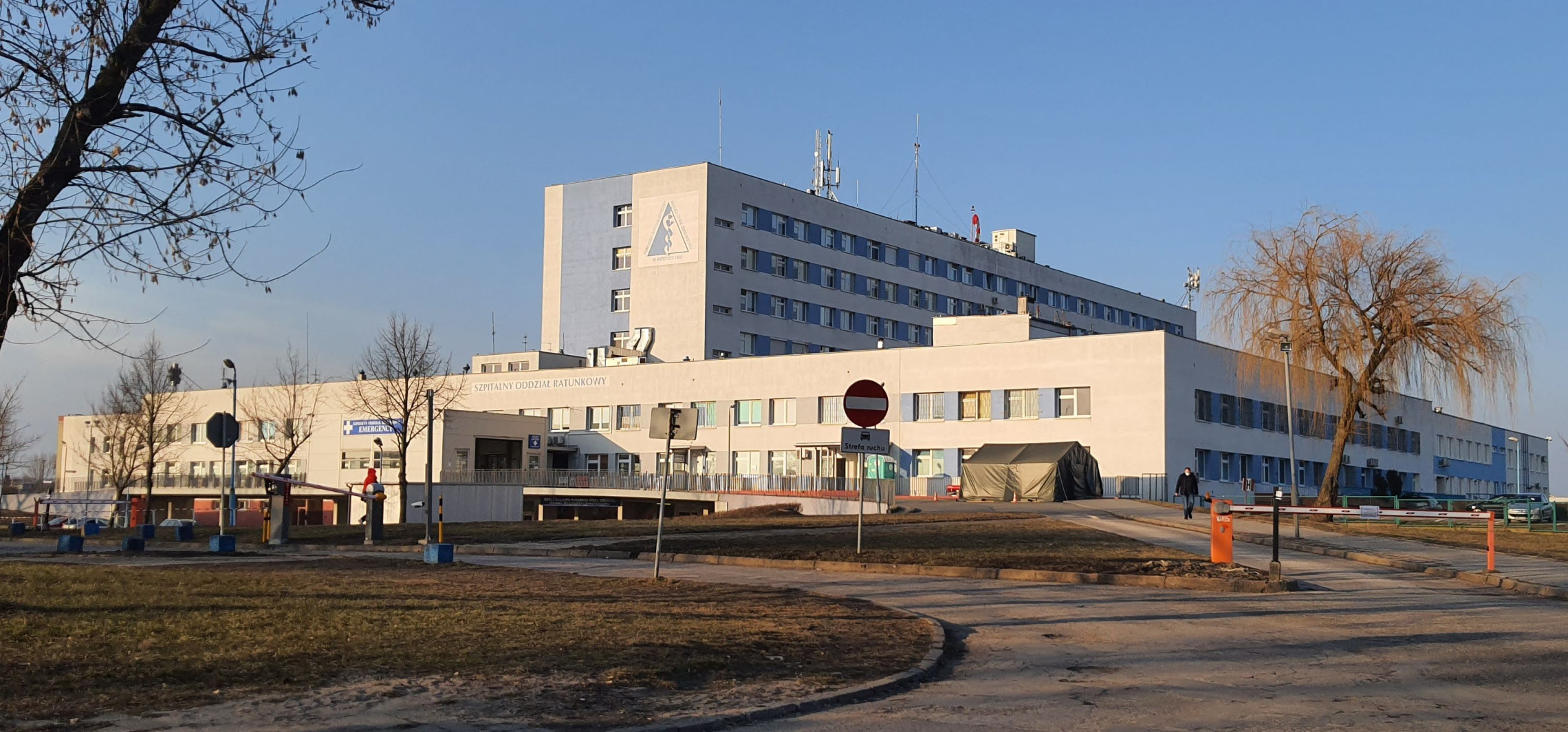 Inowrocław - Szpital znosi zakaz odwiedzin, ale są warunki