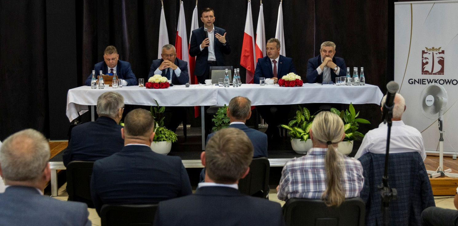 Gniewkowo.online - Ruszyli w teren. Przekonują do "Polskiego Ładu"
