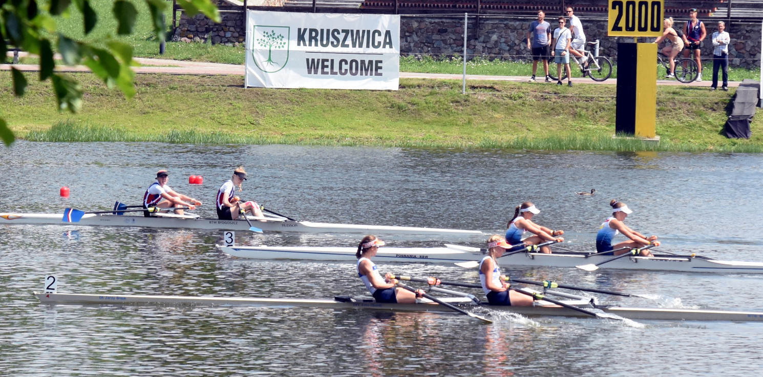 Kruszwica.online - Mistrzowskie zmagania na torze regatowym