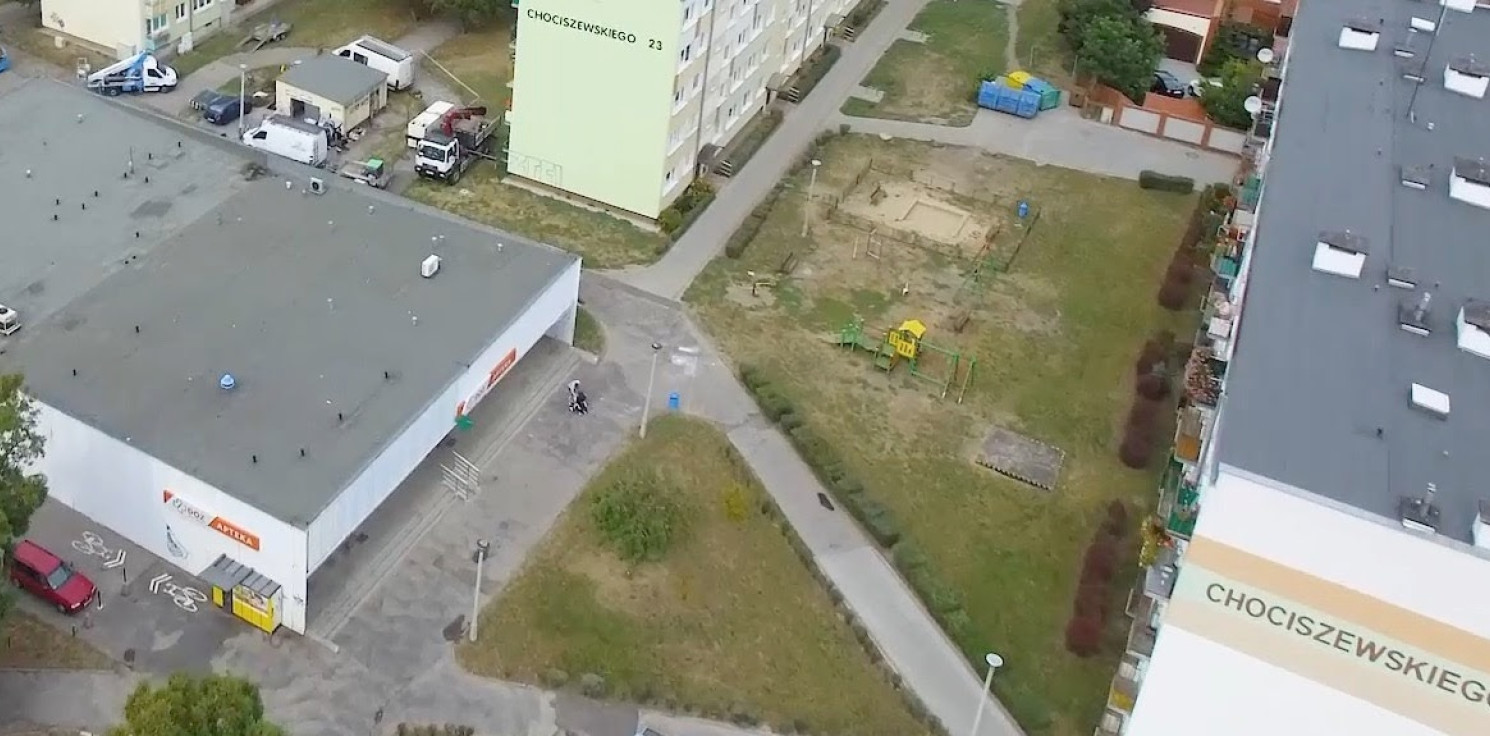 Inowrocław - Desperat chciał wyskoczyć z czwartego piętra