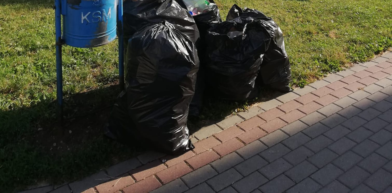 Inowrocław - Zrobił remont, a odpady porzucił na osiedlu