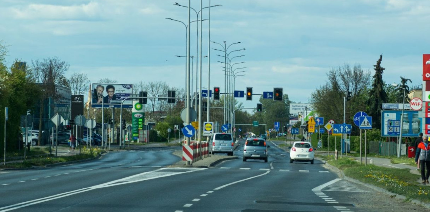 Inowrocław - Potrącił kobietę i dziecko. Szukają świadków