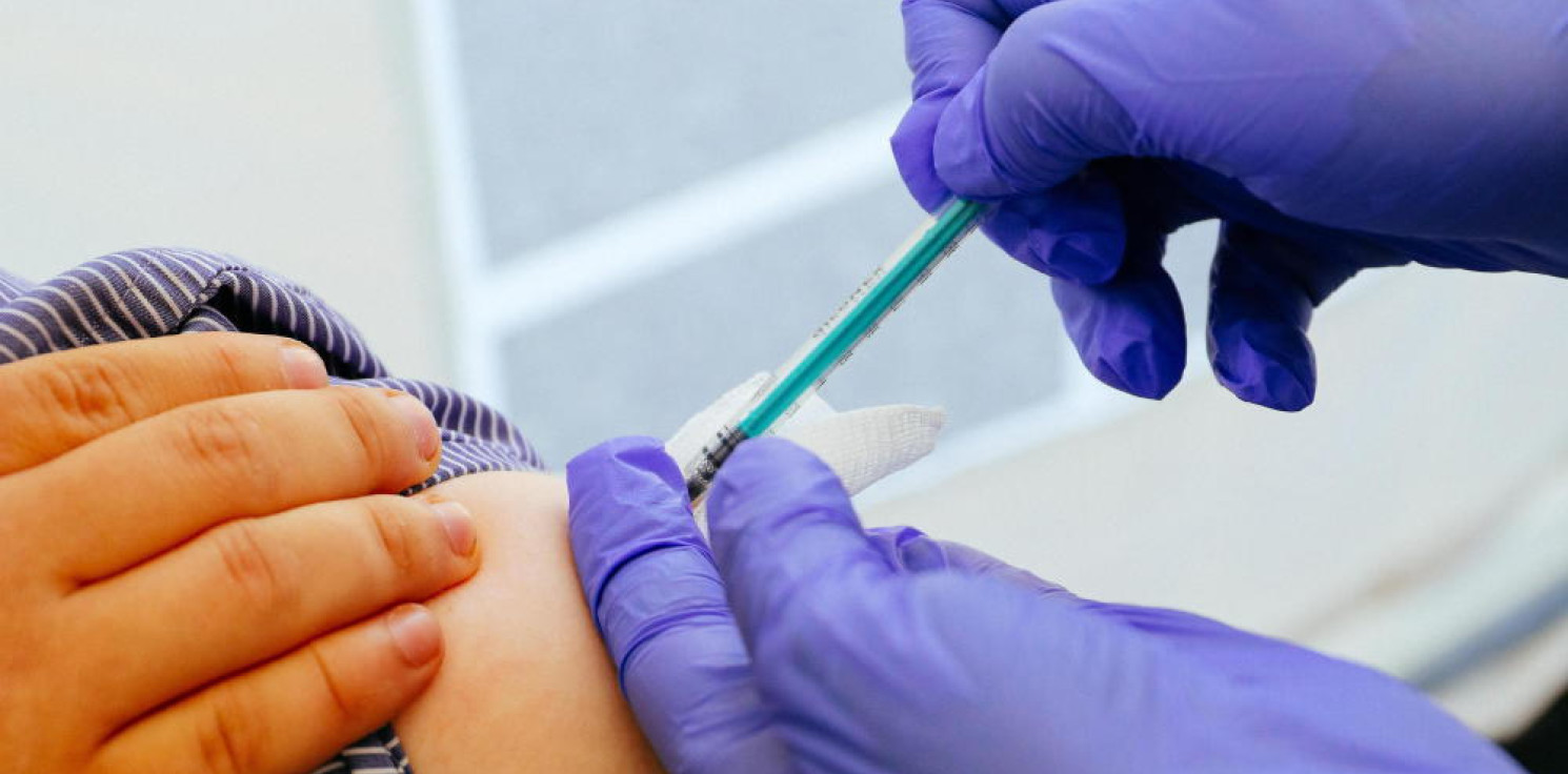 Kraj - Niedzielski: Rada Medyczna akceptuje dopuszczenie trzeciej dawki szczepienia dla osób z zaburzeniami odporności 