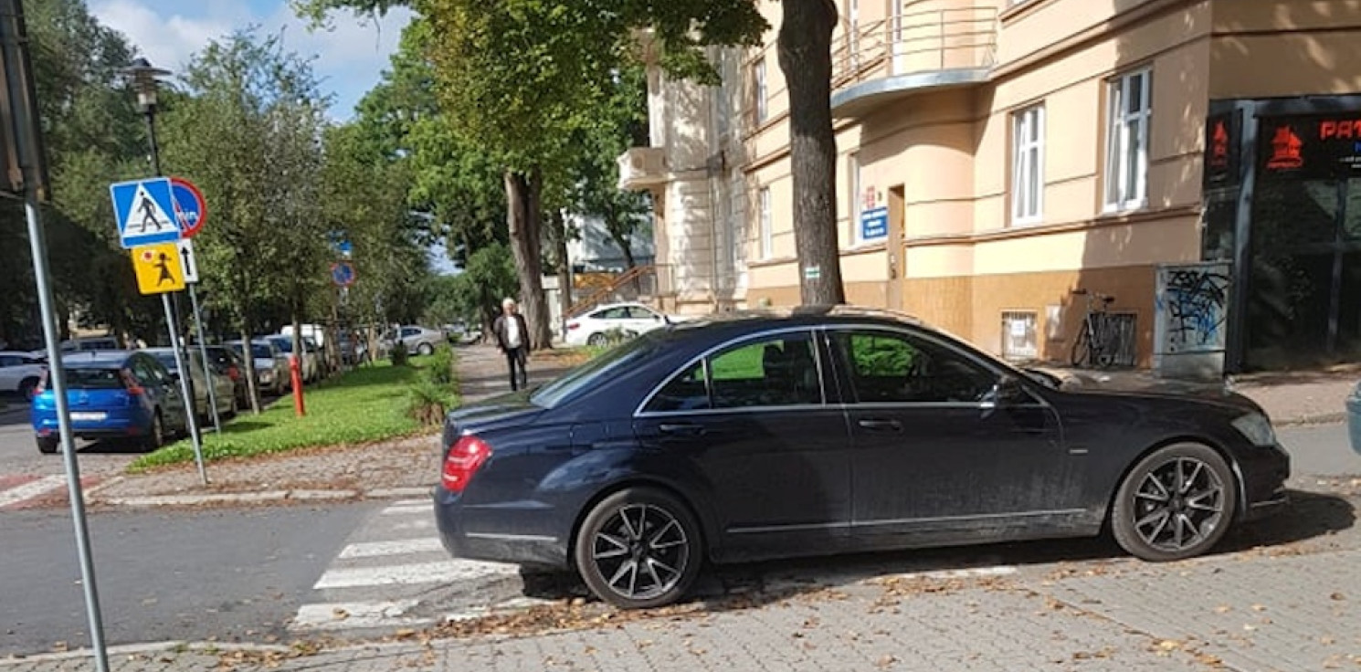 Inowrocław - Alert internauty: tak nie parkujemy