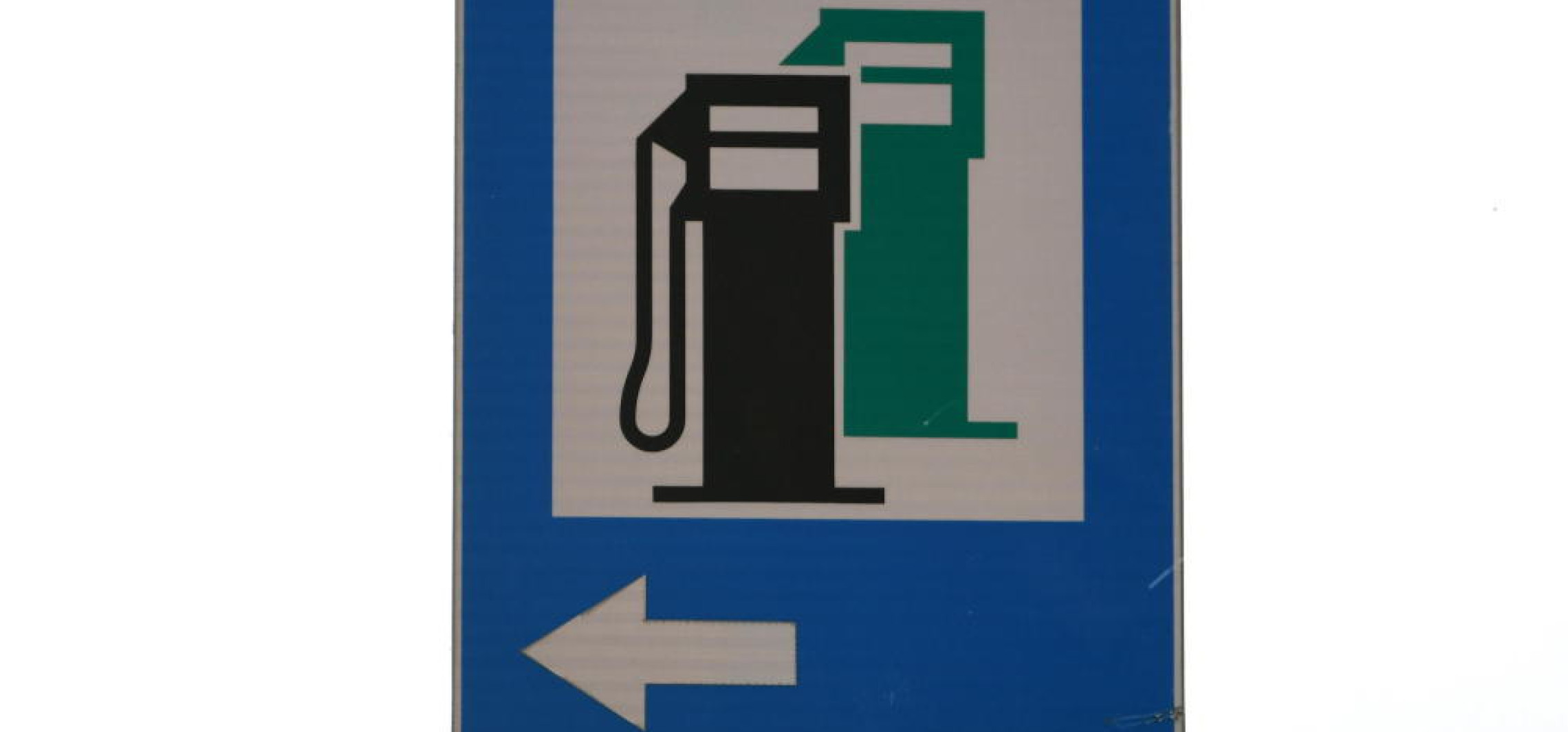 E-petrol: średnia cena benzyny Pb95 o 2 gr wyższa, ale jeszcze poniżej 6 zł