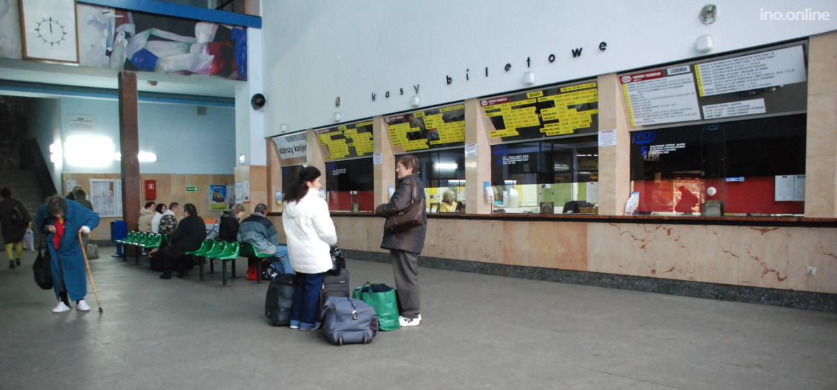 Inowrocław - #Pamiętacie? Hol dworca kolejowego