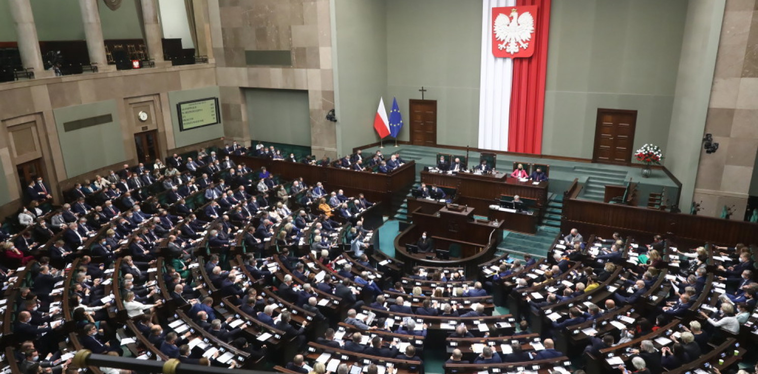 Kraj - Sejm uchwalił nowelizację zaostrzającą kary dla sprawców wykroczeń drogowych