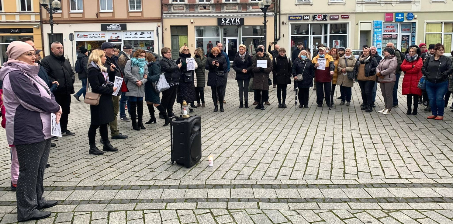 Inowrocław - "Ani jednej więcej". Manifestacja w Inowrocławiu